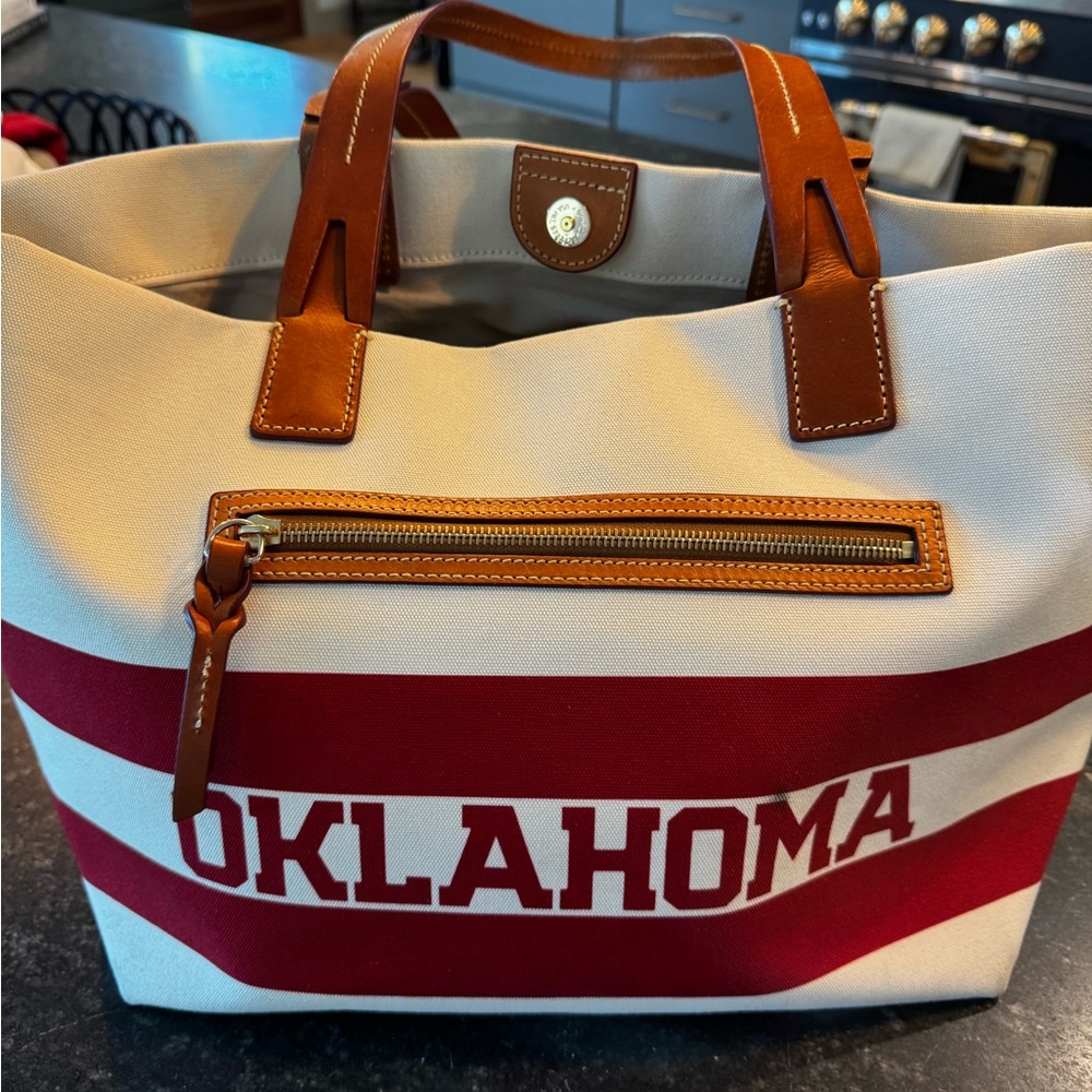University of Oklahoma Dooney and Bourke Tote Bag. University Collection.